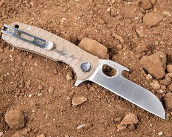 honey badger tong medium tan